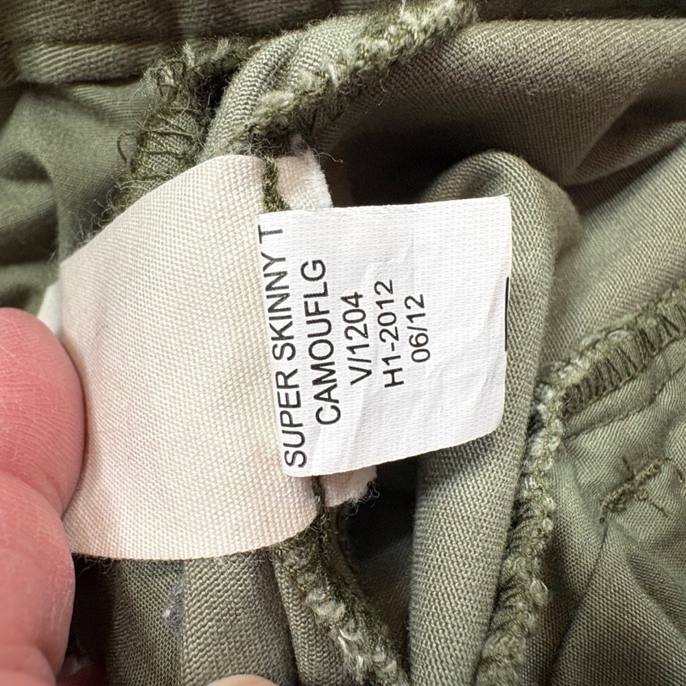 GAP Khakis Women‎ 10 Green Camo Super Skinny Ankle Zip Camouflage Pants - Picture 8 of 11